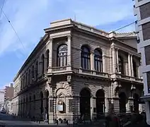 Esquina Laprida y Mendoza