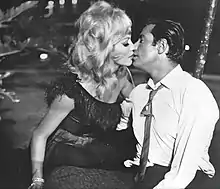 Tere Velázquez y Julio Alemán en Me ha gustado un hombre (1965)