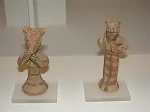 Algunas de las figurillas de terracota procedentes de Amatunte (600-480 a. C.)