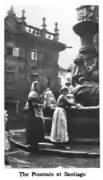 Mujeres cogiendo agua de la Fuente de Santiago de Compostela.