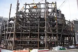 La construcción en abril de 2009