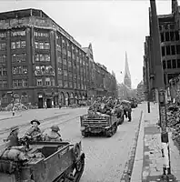 Portadores universales de 1/5 Regimiento de la Reina, Séptima División Blindada en Hamburgo