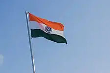 La bandera de la India desplegada el Día de la República