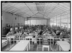 Comedor para empleados de una planta eléctrica