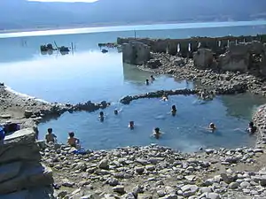 Manantial de aguas sulfurosa.