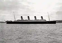 El Titanic a su llegada al puerto irlandés de Queenstown en la mañana del 11 de abril de 1912.