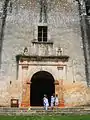 Entrada a la iglesia de San Juan Bautista, Tixcacaltuyub, Yaxcabá, Yuc.