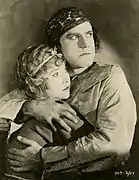 Con Betty Compson en To Have and to Hold (1922)