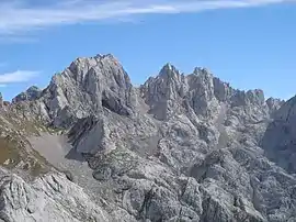 Peña Santa de Enol, (2486 m), la cumbre del macizo del Cornión