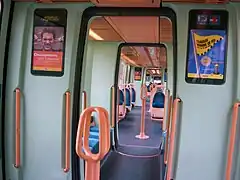 Interior de un Bombardier Eurotram.