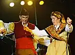 Pareja de baile tradicional asturiano (2004)