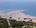 Trapani vista desde el Monte Erice. Las islas de Favignana (izquierda) y Levanzo (derecha) se ven al fondo.