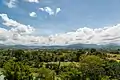 La cordillera vista desde Ling San Pagoda en el distrito de Tuaran .