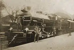 Maquinistas en la estación, c. 1910