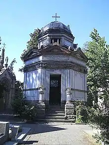 Mausoleo de Balmaceda en el Cementerio General de Santiago.