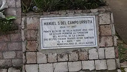 Tumba de Manuel Salvador del Campo, primer Alcalde de la comuna de Villa Alegre. 