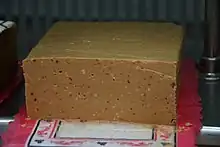 Ejemplar de turrón de Jijona (denominado turrón blando).