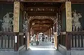 Vista de la entrada del kairō de Zentsū-ji