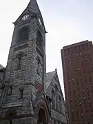 Old Chapel, antigua biblioteca y la sala de reunión de la Universidad Amherst de Massachusetts, Amherst, Massachusetts. Arquitecto Stephen C. Earle, finalizado en 1887.