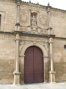 Portada de la Iglesia de San Pedro.