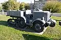 Un Unic-Kegresse P107 capturado al Heer, expuesto en el Museo de la Gran Guerra Patriótica de Moscú, Parque de la Victoria de la Colina Poklonaya.