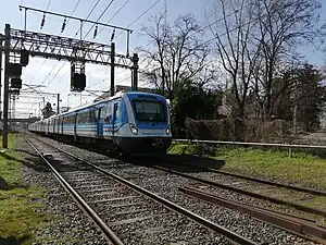 CSR llegando a estación Adrogué con destino Alejandro Korn