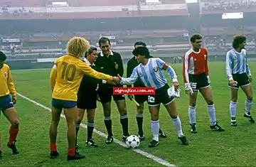 Carlos Valderrama y Diego Maradona.