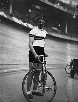 Karel Kaers en 1934, vestido con el maillot de Campeón del Mundo.