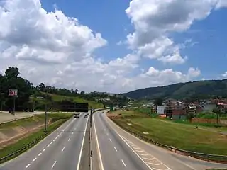 Rodovia Anhanguera (BR-050) en la región de Perus, distrito de São Paulo