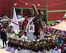 Viacrucis en Tlaxcoapan.