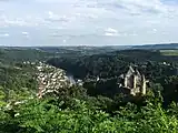 Vista de la ciudad de Vianden y el castillo.