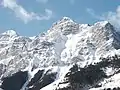 Vista desde Kananaskis Village del Mount Kidd