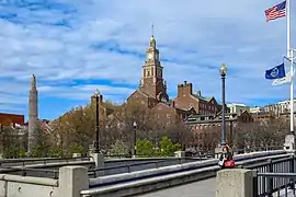 Vista desde el otro lado del río Providence