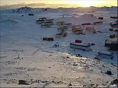 Vista panorámica de Villa Las Estrellas en invierno.