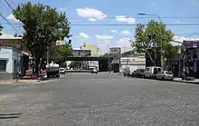 Vista desde el este de la Av.Juan Bautista Alberdi al 4500(Villa Luro) y al fondo el cruce de la Autopista Perito Moreno