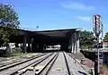 Vista desde el este del puente sobre el FFCC Sarmiento, del lado de la calle Calderón de la Barca