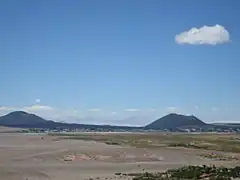 Volcán Antofagasta junto al Volcán Alumbrera (3.547m)