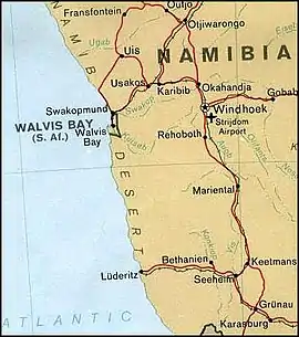 Mapa con la ubicación de Walvis Bay referenciándola a Sudáfrica, antes de la transferencia a Namibia.