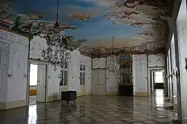 Vue du grand salon blanc d'apparat, avec son plafond de Giuseppe Appiani