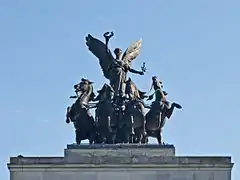 Cuadriga (1912) de Adrian Jones, sobre el arco de Wellington, Londres.