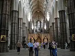 Abadía de Westminster, la nave mirando al este