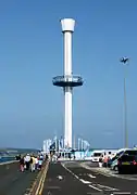 Jurassic Skyline (2012), en Weymouth Pier (Dorset), una moderna torre con mirador ascendente y giratorio