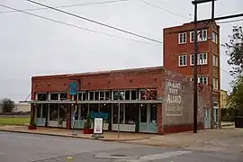 El Newby-McMahon Building en 2015