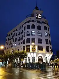 Edificio para la Sociedad de Seguros "La Vasco Navarra" (1924).