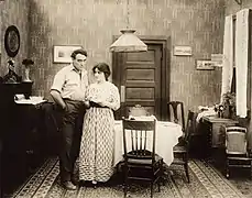 Willard Mack y Clara Williams en The Corner (1916)