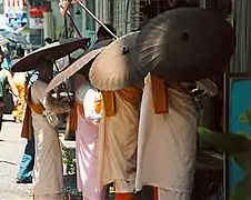 Monjas budistas en Rangún, Birmania