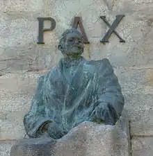 Estatua de Basilio Paraíso