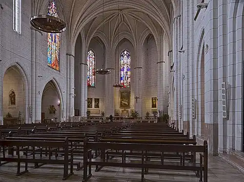 Interior ( nave y coro )