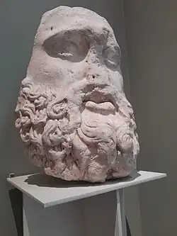 Cabeza de Serapis (siglo II)