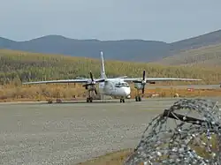 Taiga de montaña en verano (cordillera de Kyrganay)